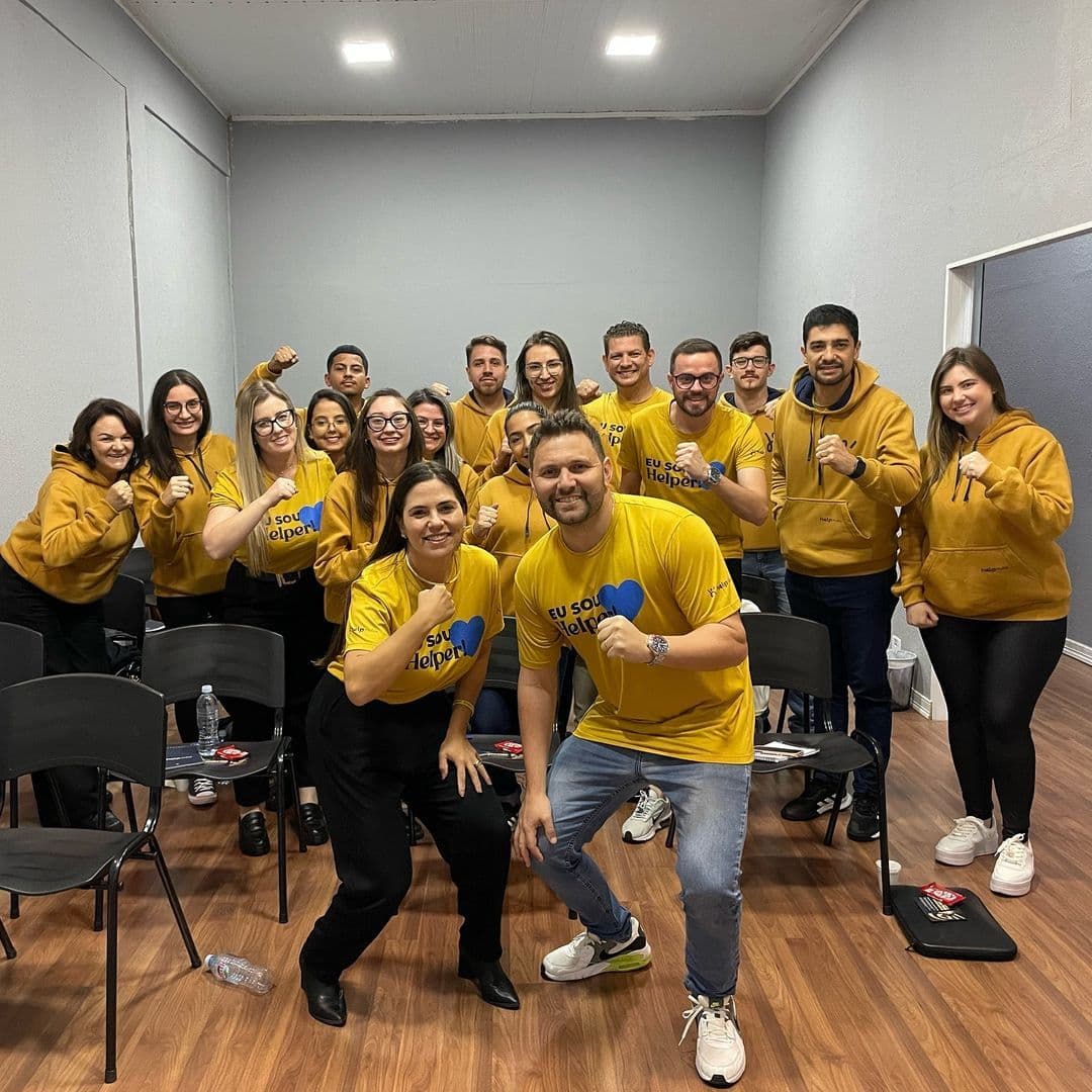 Acelera Time Comunicação com Tati Deândhela