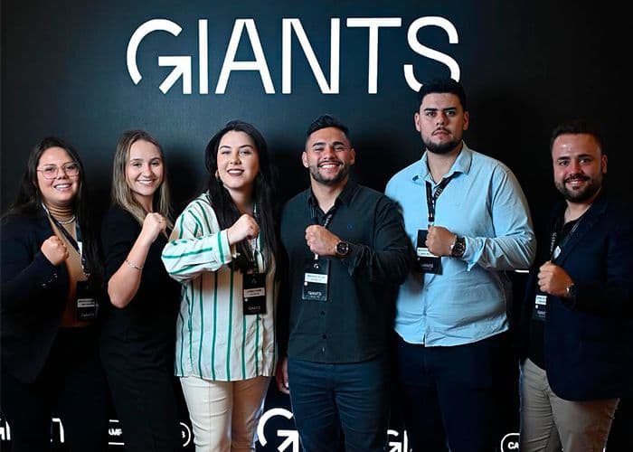 Helpers no Giants Campeões de Vendas